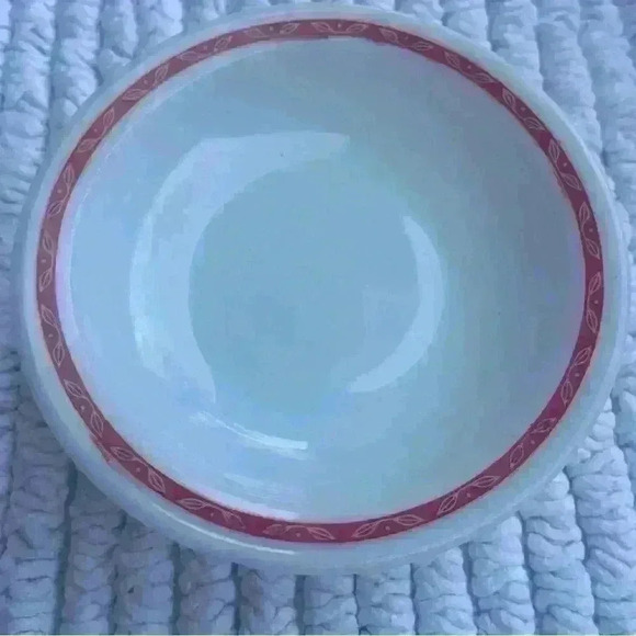 2 VINTAGE PYREX Opal white; 5-oz 706 Red-Design Tableware fruit/dessert bowls - Picture 3 of 6